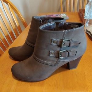 Ankle boots